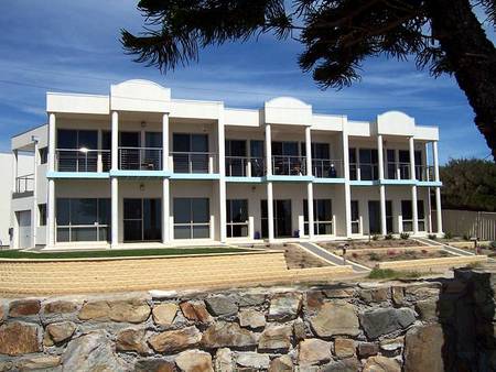  Schoolies Week Accommodation