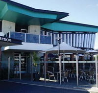Highlander Hotel Bar Kitchen Rooftop - Schoolies Week Accommodation