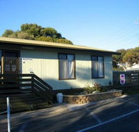 Lake Albert Caravan Park - Schoolies Week Accommodation