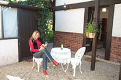 Pettswood Lodge - Schoolies Week Accommodation 1