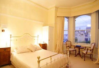 Amberley House - Schoolies Week Accommodation 0