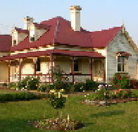 Cambridge House - Schoolies Week Accommodation