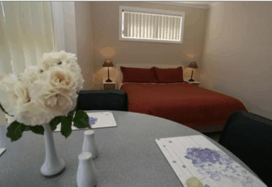 Shearwater Cottages on the Boulevard - Schoolies Week Accommodation