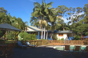 Amber Gardens Guesthouse - Schoolies Week Accommodation 0