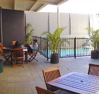 Globe Backpackers - Schoolies Week Accommodation