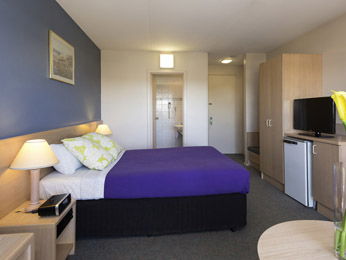 Ibis Styles Kalgoorlie - Schoolies Week Accommodation 1