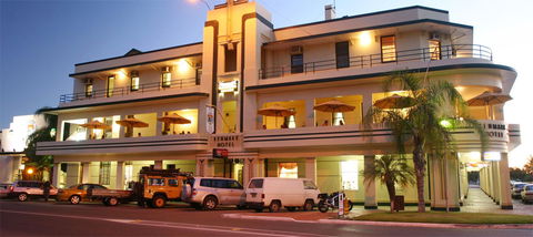 Renmark Hotel/Motel & Function Centre - Schoolies Week Accommodation 3