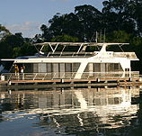 Whitewater Houseboat - Schoolies Week Accommodation