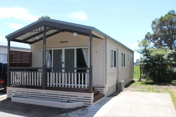 Dandenong South VIC Schoolies Week Accommodation