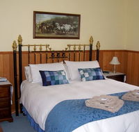 Sunflower Cottage - Schoolies Week Accommodation