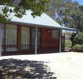 Cherry Farm Cottage - Schoolies Week Accommodation
