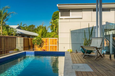Aditi - Schoolies Week Accommodation 2