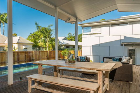 Aditi - Schoolies Week Accommodation 3