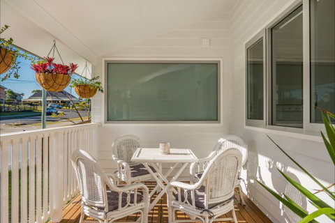 Aditi - Schoolies Week Accommodation 5