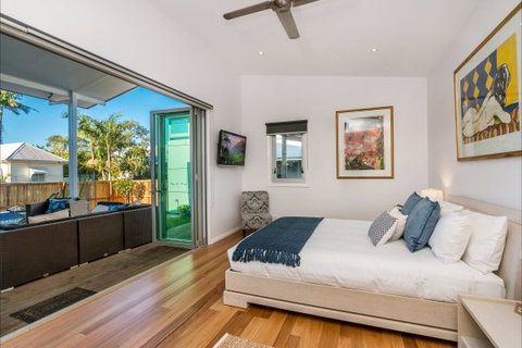 Aditi - Schoolies Week Accommodation 7