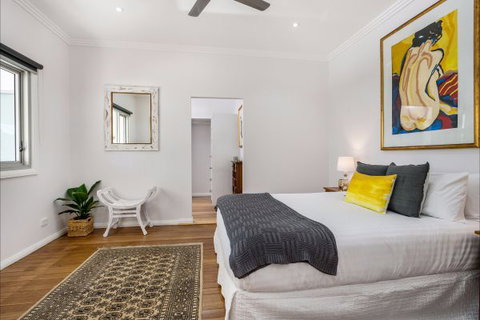 Aditi - Schoolies Week Accommodation 8