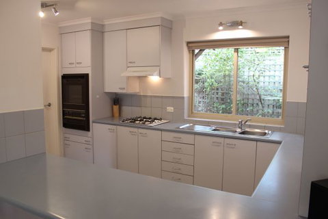 Adelaide Serviced Accommodation - Childers House - Schoolies Week Accommodation 3