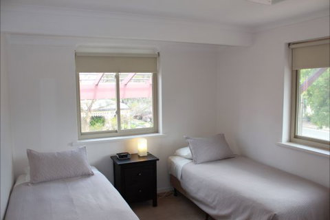 Adelaide Serviced Accommodation - Childers House - Schoolies Week Accommodation 4