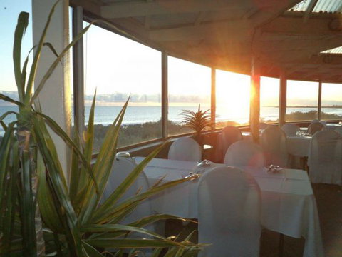 African Reef Resort Hotel - Schoolies Week Accommodation 0