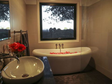 Ballachulish Farm Stay - Schoolies Week Accommodation 0