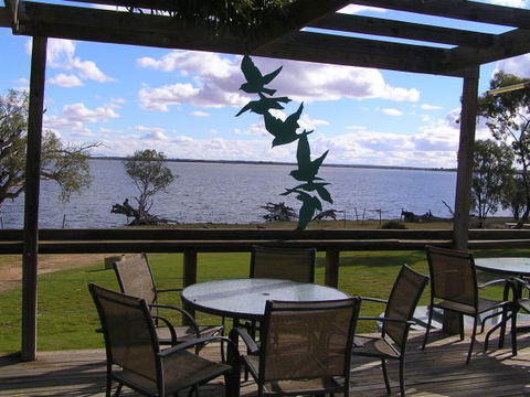 Barmera North Lake Caravan Park - Schoolies Week Accommodation 3