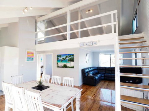 Callala Beach Shack - Schoolies Week Accommodation 0