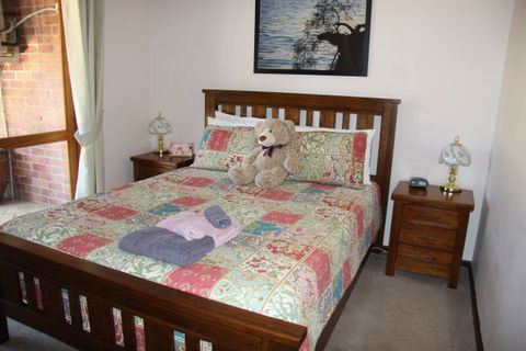 Coranda Lodge B And B - Schoolies Week Accommodation 3