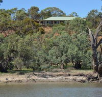 Coongalena View - Schoolies Week Accommodation