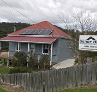 Derby Digs Cottage - Schoolies Week Accommodation
