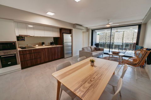 First Light Mooloolaba - Schoolies Week Accommodation 1