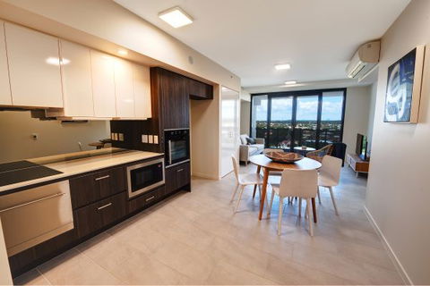 First Light Mooloolaba - Schoolies Week Accommodation 7