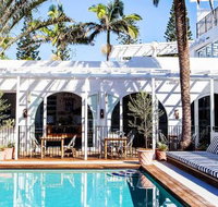 Halcyon House - Schoolies Week Accommodation