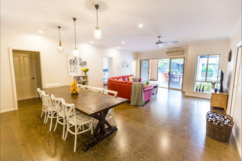 La Flotte - Schoolies Week Accommodation 1