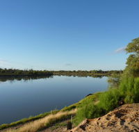 Migga Cottage - Schoolies Week Accommodation