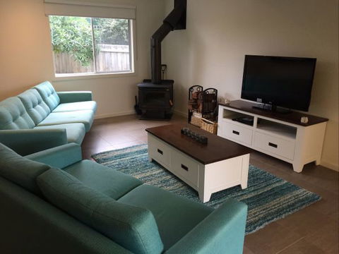 Royhaven Holiday Let - Schoolies Week Accommodation 1