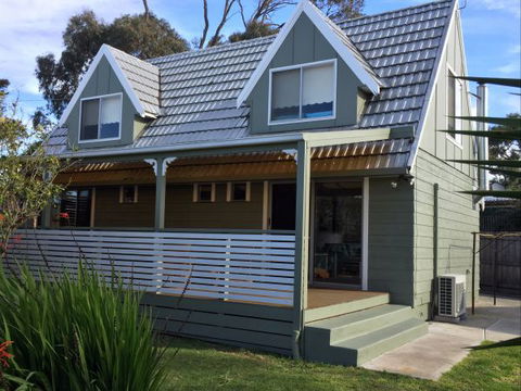 Royhaven Holiday Let - Schoolies Week Accommodation 4