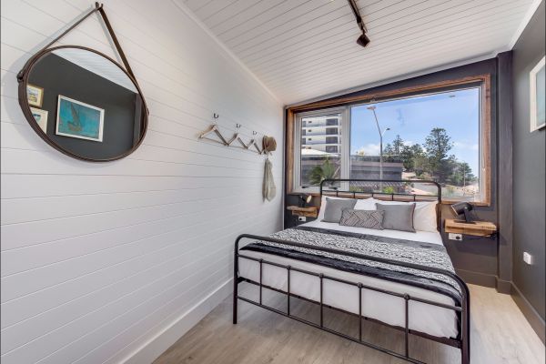  Schoolies Week Accommodation