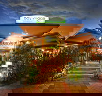 Bay Village Tropical Retreat - Schoolies Week Accommodation