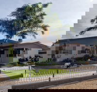 Chrissie's Palace - Schoolies Week Accommodation