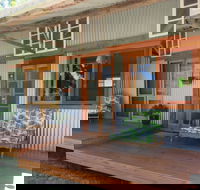 Fig Tree Retro Studio - Schoolies Week Accommodation