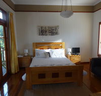 Le Piaf on Treasure Bed and Breakfast - Schoolies Week Accommodation