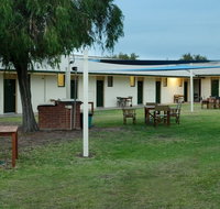 Anglers Inn - Schoolies Week Accommodation