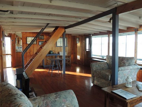 PS Federal Retreat Goolwa - Schoolies Week Accommodation 2
