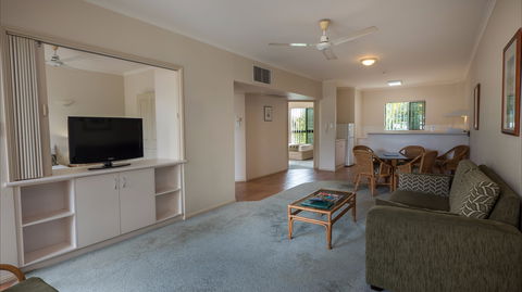 Tropic Towers Apartments - Schoolies Week Accommodation 8