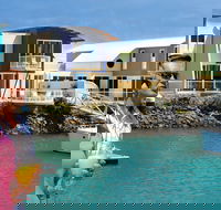 Absolute Waterfront Villa - Schoolies Week Accommodation