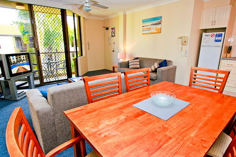 Aussie Resort - Schoolies Week Accommodation 2
