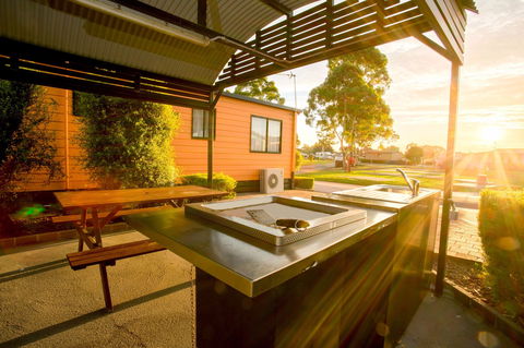 BIG4 Traralgon Park Lane Holiday Park - Schoolies Week Accommodation 6