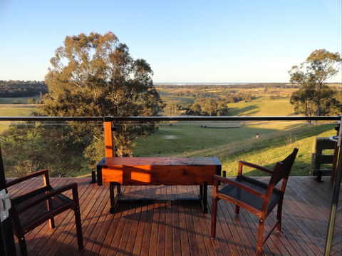 Down To Earth Farm Retreat - Schoolies Week Accommodation 1