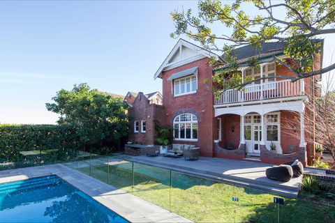 Randwick Manor - Schoolies Week Accommodation 0