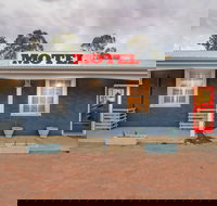 The Platypus Accommodation and Cafe - Schoolies Week Accommodation